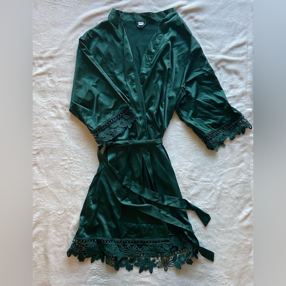 Women's Dark Green Lace-Trim Satin Robe